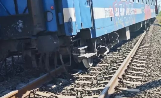 Дерайлира бързият влак Кюстендил - София, за щастие няма пострадали