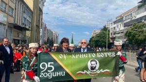 Евродепутатът доц. д-р Александър Йорданов се включи в шествието във Варна за 24 май